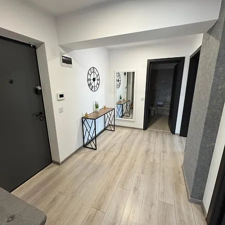 1 Mai - Luxury Park - Self Check-in - Private Parking 3 * Craiova