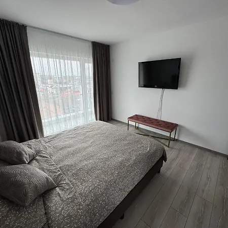 1 Mai - Luxury Park - Self Check-in - Private Parking 3 * Craiova