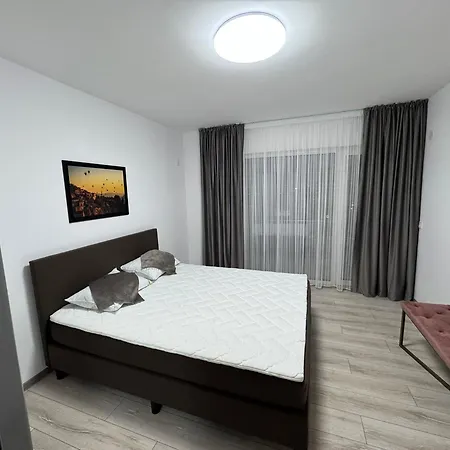 1 Mai - Luxury Park - Self Check-in - Private Parking 3 Apartment *